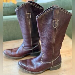 Born Shavano Pebbled Leather Boots